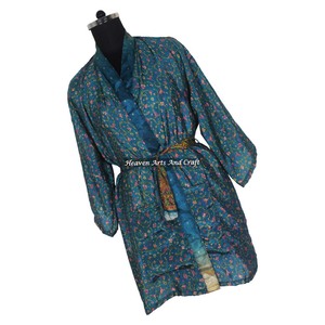 KS013 Kimono long en soie pure pour femme, style sari vintage, taille unique ajustable, veste longue en soie vintage pour femme - Product Image 1