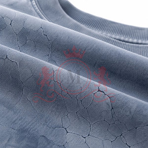 Camiseta cómoda de hombros caídos con efecto desgastado por el sol, de material transpirable, para uso diario informal y aventuras al aire libre. - Product Image 6