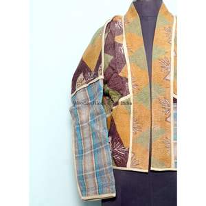 Chaqueta Multicolor Hecha a Mano 100% Algodón con Estampado Flock, Bordado Kantha, Parches Tejidos, Detalle de Botones, Estilo Vintage, Rajasthan - Product Image 6