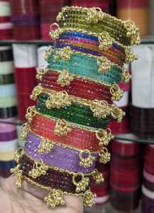 Bracelets en verre plaqué or bleu vif tendance, style cachemire, avec détails en perles, pour mariage et tenue traditionnelle, prix de gros - Product Image 2