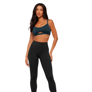 Sujetador deportivo con logo personalizado para mujer, con abertura frontal, de nailon y elastano, transpirable, estilo peekaboo, top de yoga, ropa de fitness para gimnasio, azul petróleo intenso - Product Image 4