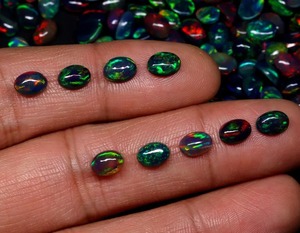Ópalo Natural de Rajastán Welo, Colorido, Corte Ovalado 5x7mm, Piedra Suelta con Cambio de Color y Relleno de Fracturas para Joyería - Product Image 1