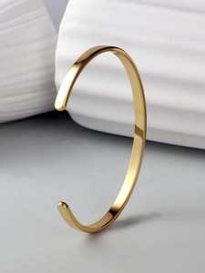 Le bracelet au design lisse et confortable le rend adapté à un usage régulier - Product Image 3