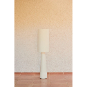 Lámpara de Pie Moderna de Hierro y Papel Maché Amarillo, de 55 Pulgadas, Personalizable, de Alto Brillo, con LED G9 Regulable y Ecológica - Product Image 1