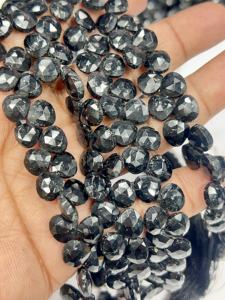 Perles de tourmaline noire naturelle facettées en forme de cœur, taille 6-7 mm environ. Fil de 8 pouces - Product Image 4