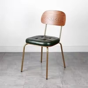 Tabouret et chaise en velours vert foncé avec structure en laiton, fabriqués directement par le fabricant, pour hôtel, salon ou bar. - Product Image 2