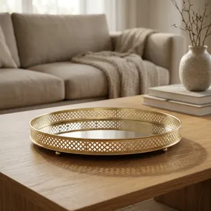 Plateau rond en fer avec finition dorée miroir, plateau de service décoratif pour table basse, décoration de la maison, hôtel, restaurant - Product Image 4