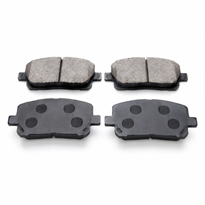 Plaquettes de frein avant en céramique de remplacement pour Toyota Matrix 2002-2007 04465-44080 Fournisseur en gros - Product Image 1