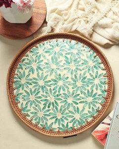 Plateau de service décoratif avec bordure en rotin et motif de feuilles en résine mosaïque verte pour la cuisine et l'usage domestique - Product Image 6