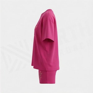 Ensemble 2 pièces tricoté pour femme : T-shirt à col rond et manches courtes et short au-dessus du genou, imprimé métallisé, coupe décontractée, printemps - Product Image 3