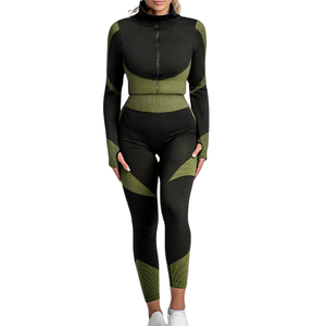 Ensemble de sport pour femme, soutien-gorge de yoga uni avec logo personnalisé, vêtements de sport sans couture pour la gym, en vente - Product Image 1