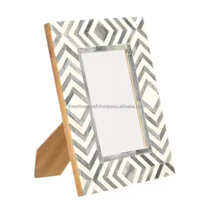 Cadre photo traditionnel écologique peint à la main en incrustation de nacre avec design personnalisé pour la décoration de la maison - Product Image 5