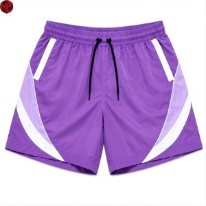 Conjunto Deportivo Cortavientos Color Morado con Bloques de Color, Chaqueta con Capucha y Cremallera y Pantalones Cortos, Unisex - Product Image 4