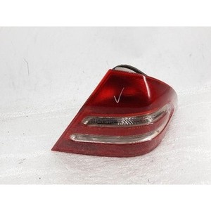 Conjunto de Luz Trasera Derecha Usada para C240 2002, OEM 2038200264 - Product Image 2