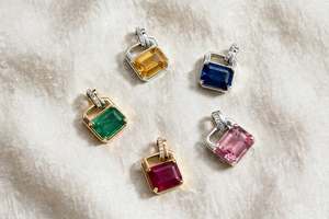 จี้เพชรทรงแปดเหลี่ยมสีน้ำเงินและเพชรทรงกลมประดับทองคำขาว 14 กะรัต สำหรับผู้ชายและผู้หญิง เหมาะสำหรับสวมใส่ทุกวัน - Product Image 3