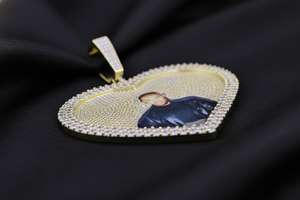 Pendentif photo gravé sur mesure en argent 925, mémoire glacée avec moissanite, plaqué rhodium, bijoux de luxe pour homme - Product Image 4