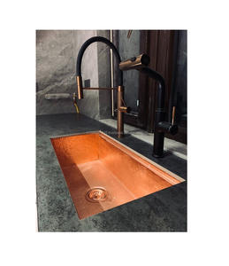 Elegante fregadero de cocina de cobre Premium con diseño de inspiración antigua y detalles martillados para decoración de cocina de granja - Product Image 6