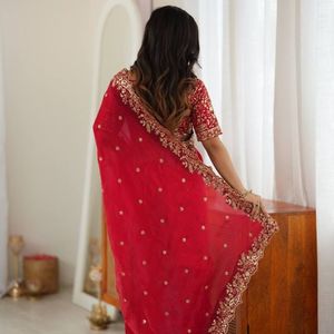 Sari en soie lourde de qualité supérieure avec broderie de fils et de paillettes, et chemisier non cousu assorti, prix de gros par Royal Export - Product Image 1