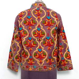 Suministro al por Mayor de Chaquetas Acolchadas de Algodón 100% Bordadas para Mujer, Estilo Retro Bohemio, Ecológicas y Transpirables de Fábrica - Product Image 5