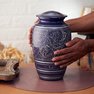 Urne funéraire en céramique en forme de larme, motif floral bleu classique, hermétique, pour commémorer votre chien - Product Image 5