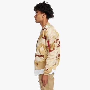 Veste de baseball universitaire en laine bleu marine avec manches en cuir et patch brodé personnalisé pour l'école et le collège - Product Image 2