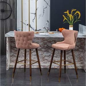 Juego de 2 taburetes de barra con ribete de cabeza de clavo de imitación modernos de mediados de siglo de Nevis, color rosa - Product Image 2
