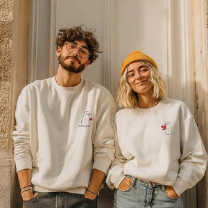 Sudaderas con capucha bordadas con diseño de nutria rosa y negra para mujer, sudadera informal con estampado de dibujos animados, sudadera con capucha de fibra de bambú y algodón, ropa de otoño - Product Image 2