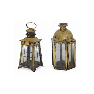 Lanterne en métal doré de style marocain, finition laiton et panneaux en verre transparent, pour présentation sur table et support décoratif pour bougie suspendue - Product Image 5