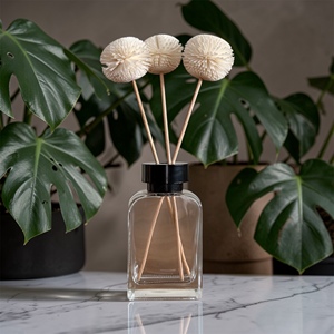 Fleur en bois de Sola VADEE, artisanale, durable, modèle VDXXX-085, plante Sesbania, type chrysanthème neige. - Product Image 5