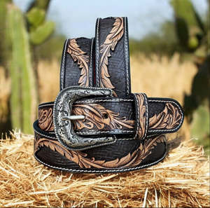 Ceinture en cuir de vache brodée style western avec boucle ardillon argentée, motif floral, durable et décontractée - Product Image 1