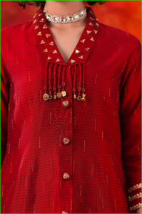 Conjunto de Chaqueta Roja con Detalles Brillantes - Product Image 5