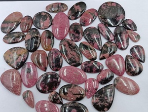 Lote al por mayor de cabujones de cuarzo natural pulido |   Rosa |   Formas Mixtas (Cortes Triangulares de Cojín) para Creación de Joyas con Colores Variados, Venta al por Mayor - Product Image 5