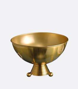 Cuenco de latón decorativo para servir en la mesa, ideal para frutas, ensaladas, aperitivos, frutos secos y presentación de comida festiva. - Product Image 3