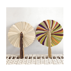 Abanico artesanal de madera de coco con mango de madera de coco y hoja de palma para refrescarse portátilmente y como decoración rústica, Vietnam - Product Image 6