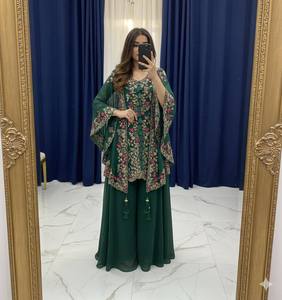 Ensemble trois pièces ethnique pour femme : kurta en faux georgette premium avec broderie à sequins, plazzo 35 pouces taille unique et shrug à pompons 40 pouces - Product Image 2