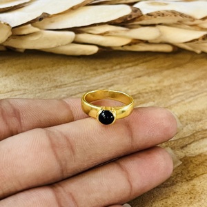 Trendy Design <b>Black</b> Onyx <b>Ring</b> Minimalist Brass Jewelry For <b>Women</b> 18k Gold Plated Solitaire Band Chunky Design Wholesale/OEM/ODM - Product Image 3