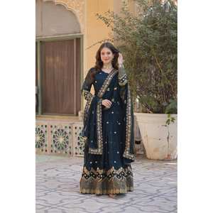 Robes de soirée avec Zari & Paillettes Broderie Travail pour Party Wear - Product Image 6