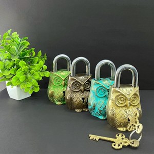 Candado de Latón con Forma de Búho Vintage, Acabado en Verde Antiguo, Azul Antiguo, Dorado Antiguo y Bronce Antiguo, con Llaves Decorativas Hechas a Mano - Product Image 3