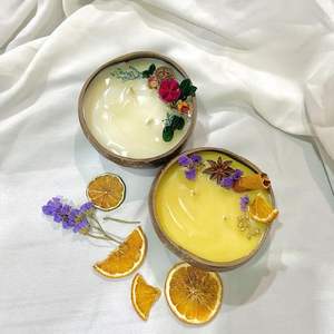 Bougie artisanale en coquille de noix de coco, tendance du moment, parfum naturel pour spa et usage domestique - Product Image 1