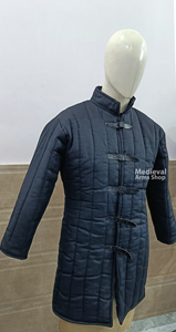Gambeson médiéval noir fait main de haute qualité, à manches longues, rembourré en coton, avec sangles en cuir, pour unisexe, idéal pour les événements historiques. - Product Image 2