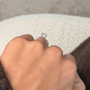 Bague de fiançailles en diamant de laboratoire taille radiant 2 carats _ Halo caché solitaire _ Or blanc 14 carats _ Certifié IGI D-VVS2 - Product Image 4