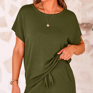 Ensemble deux pièces décontracté pour femmes, couleur unie, été, 100% coton, t-shirt coupe classique et short au-dessus du genou - Product Image 4