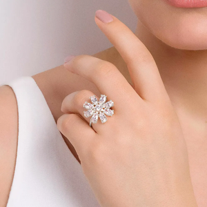 Bague Cocktail en Forme de Fleur pour Femme, Plaqué Argent 925, Zircon Cubique Taille Marquise, Sertissage à Griffes, Style Glamour Mariage - Product Image 4