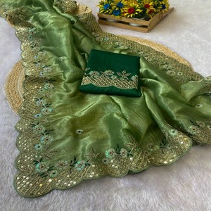 Sari en soie pure VASTRA COTTAGE Premium Or Pur avec broderie florale complexe et travail de sequins - Product Image 2