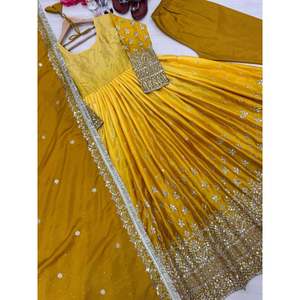 Robe de soirée Anarkali avec dupatta et bas fantaisie pour les occasions spéciales - Product Image 5