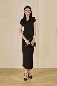 Nouvelle Blouse Tendance à Manches Courtes et Col Châle/Col Revers Féminin avec Encolure Ornée de Roses KA04 - Product Image 2