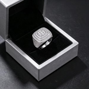 Bague pour homme en argent sterling 925 avec diamant Moissanite VVS taille ronde, style Hip Hop de luxe, micro-pavé, faite à la main - Product Image 5