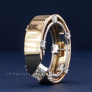 แหวนเพชรพลอยมรกตทรงเรเดียนท์คัทสำหรับผู้ชาย ทองคำแท้ 14K เครื่องประดับชั้นดี สง่างาม เหมาะสำหรับงานหมั้นและงานแต่งงาน - Product Image 4