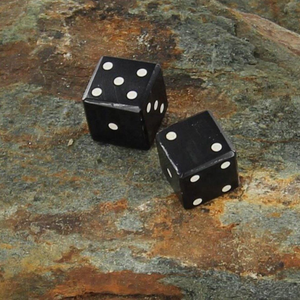 Dados de cuerno de alta calidad, únicos y de gran venta, dados de juego negros premium, accesorio de juego de estilo vintage - Product Image 3