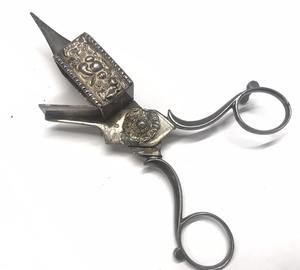 Coupe-mèche à bougie classique en argent, outil de soin des bougies en acier inoxydable de haute qualité, lame de coupe de précision pour une coupe propre et uniforme - Product Image 6